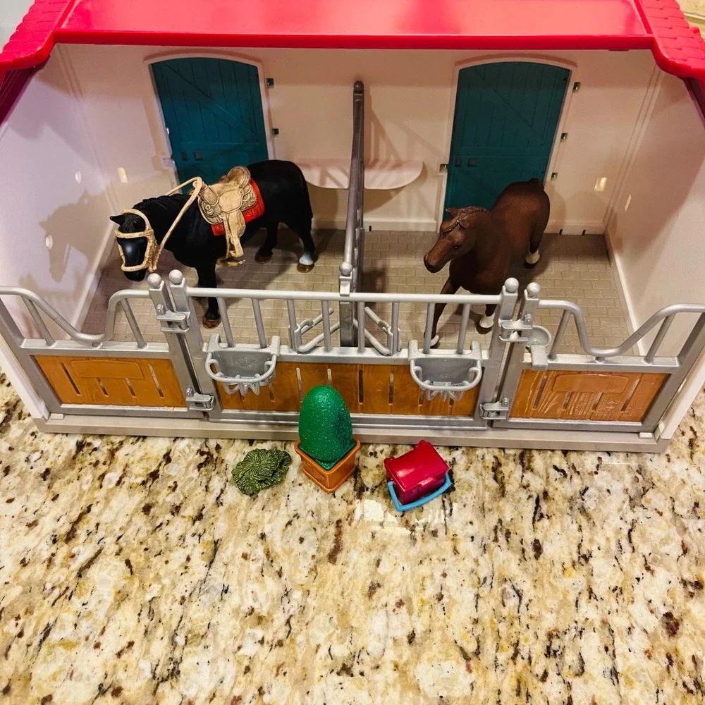 Schleich Horse Club Lakeside Country House and Stable Playset with Horses 42416